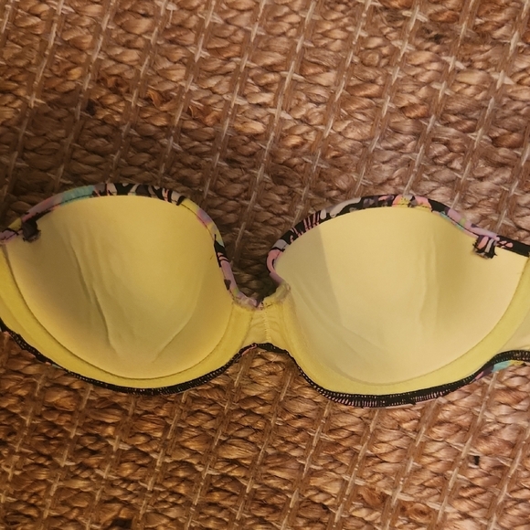 Victoria's Secret Pink and Yellow Bikini - Picture 4 of 4